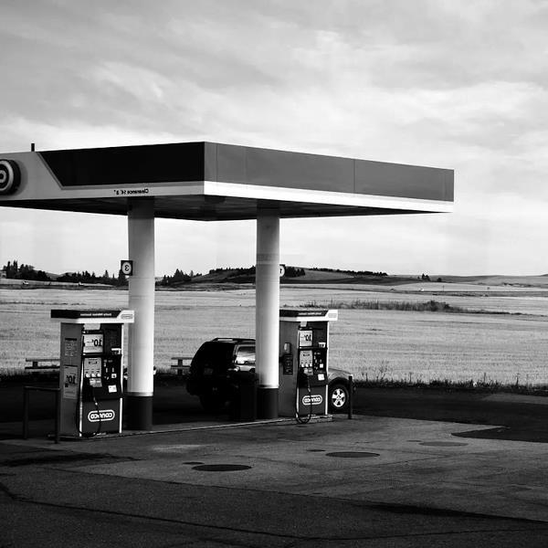 Posto de combustível fixo